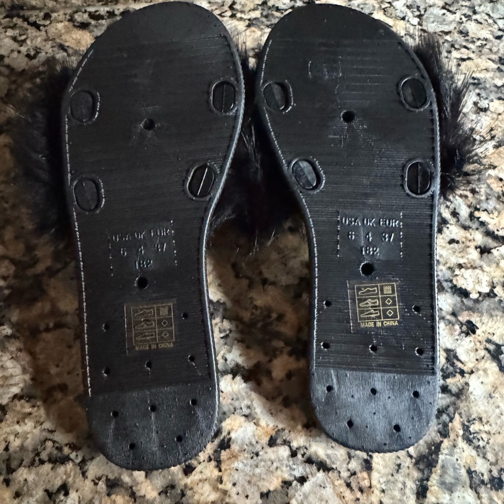 Lauren Lorraine Black Fur Slippers - Picture 4 of 7